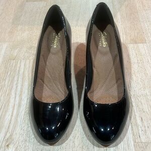 Clark’s heels size 6.5. NWOB